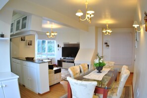 Apartment | In-room dining