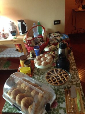 包含每日自助早餐