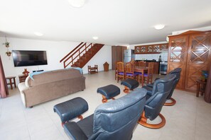 Penthouse, 2 Bedrooms (Apenas Transferência Bancária) | Living area