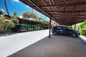 Ubetjent parkering (inkludert)