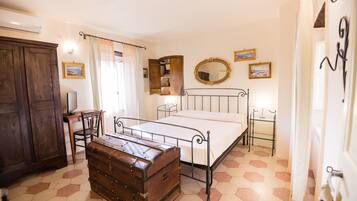 Tweepersoonskamer, privébadkamer (Bellavista) | Uitzicht vanuit de kamer