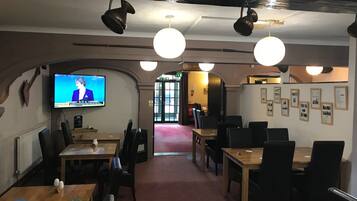 Breakfast, lunch, dinner served; local cuisine