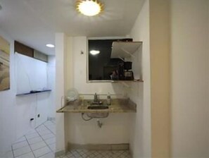 Geladeira, cafeteira/chaleira