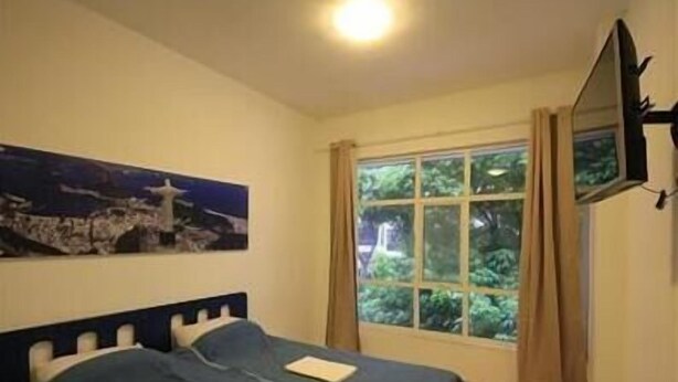 Apartemen Standar, 2 kamar tidur | 2 kamar tidur, meja kerja, dan tirai kedap cahaya