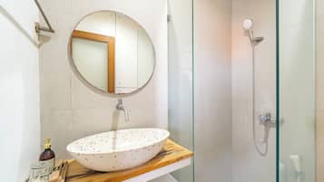 Superior-Doppel- oder -Zweibettzimmer | Badezimmer