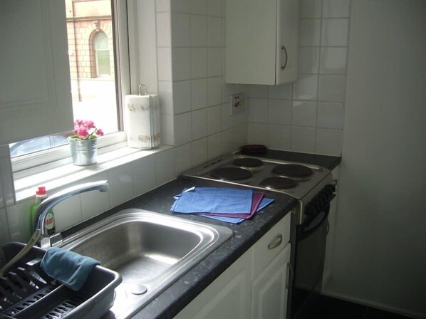 アパートメント 1 ベッドルーム | 専用キッチン | 冷蔵庫、電子レンジ、オーブン、コンロ