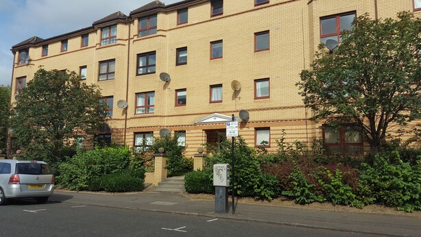 Front of property - Dragon - North Woodside Apartment 1 Bedroom Home (Glasgow)