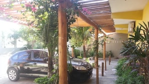 Free self parking - Pousada Pouso da Praia (Caucaia)