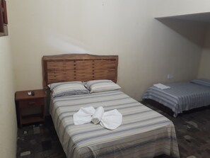 Suite | Desk, blackout drapes, iron/ironing board, free WiFi