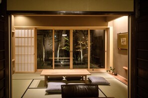 Télévision à écran plat