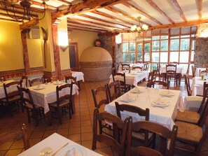 Kontinentales Frühstück am Wochenende gegen Gebühr