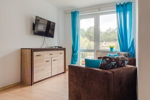 經典公寓, 1 間臥室, 露台 (Alga) | 客廳 | 平面電視