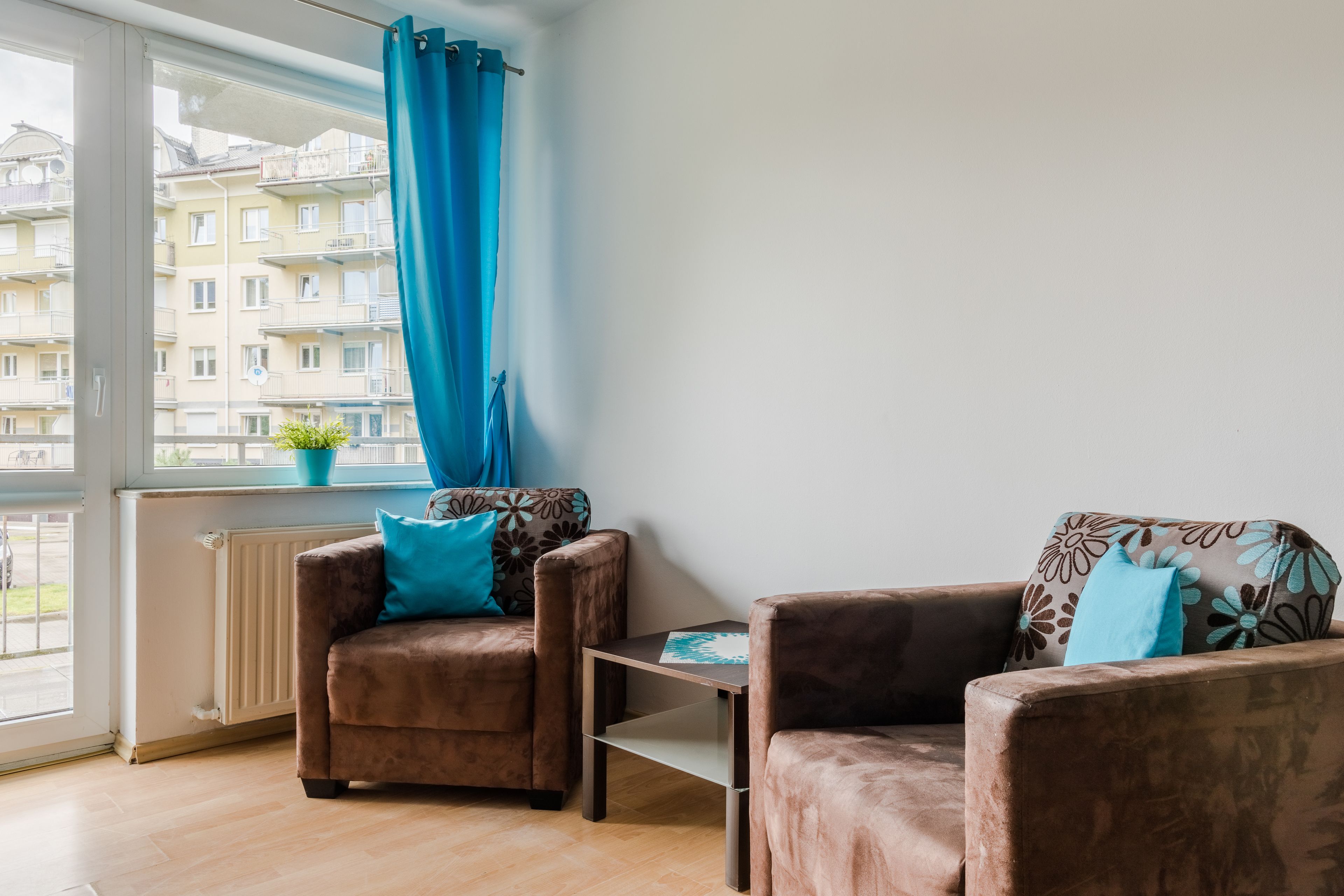 Classic Apartment, 1 Bedroom, Balcony (Alga) | Living room | Flat-screen TV