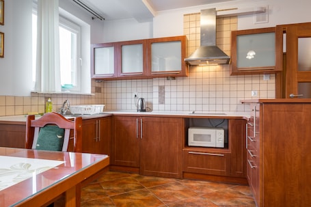 Standard Apartment, 1 Bedroom, Balcony (Promenada) | Private kitchen | Fridge, microwave, stovetop, electric kettle