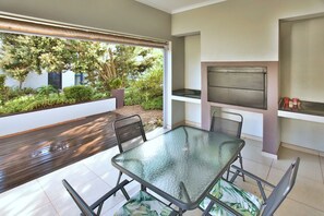 Garden view - Break-A-Way, Langebaan 4-Sleeper (Langebaan)