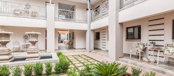 Adato Guesthouse