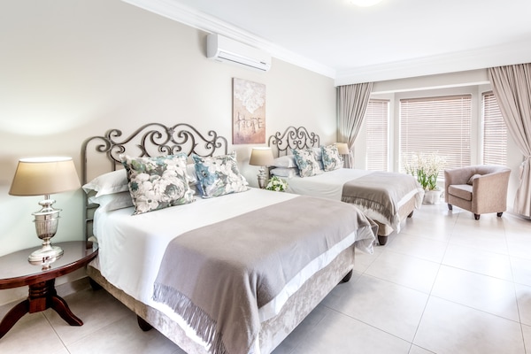 Deluxe Room (Quadruple) | In-room safe, desk, iron/ironing board, free WiFi