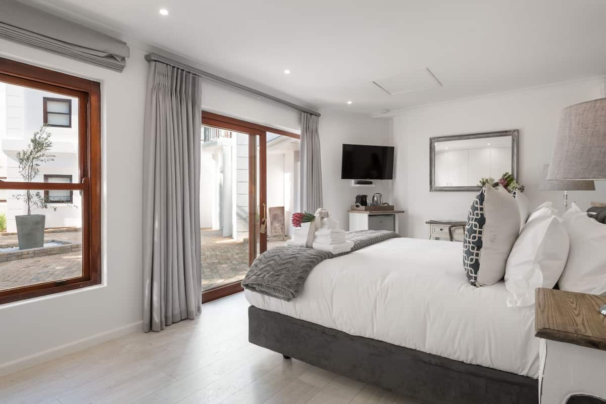 Premium kamer, 1 kingsize bed | Kameruitzicht