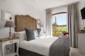 Premium Room, 1 Queen Bed | In-room safe, individually decorated, individually furnished, free WiFi - Zarose (Stellenbosch)