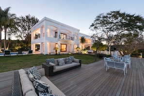 Exterior - Zarose (Stellenbosch)