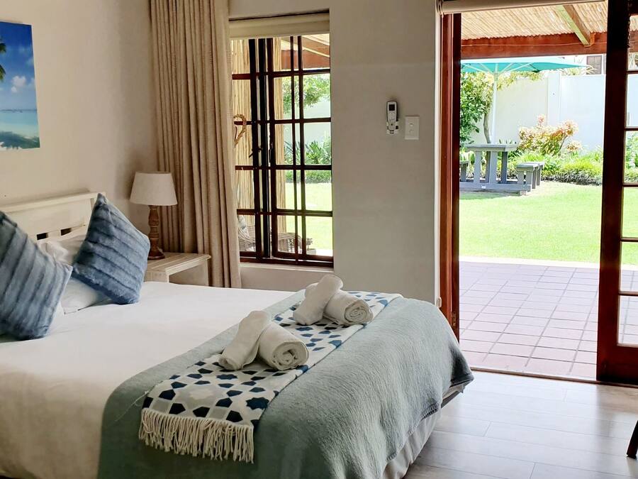 Family Room (7) | In-room safe, desk, laptop workspace, blackout curtains