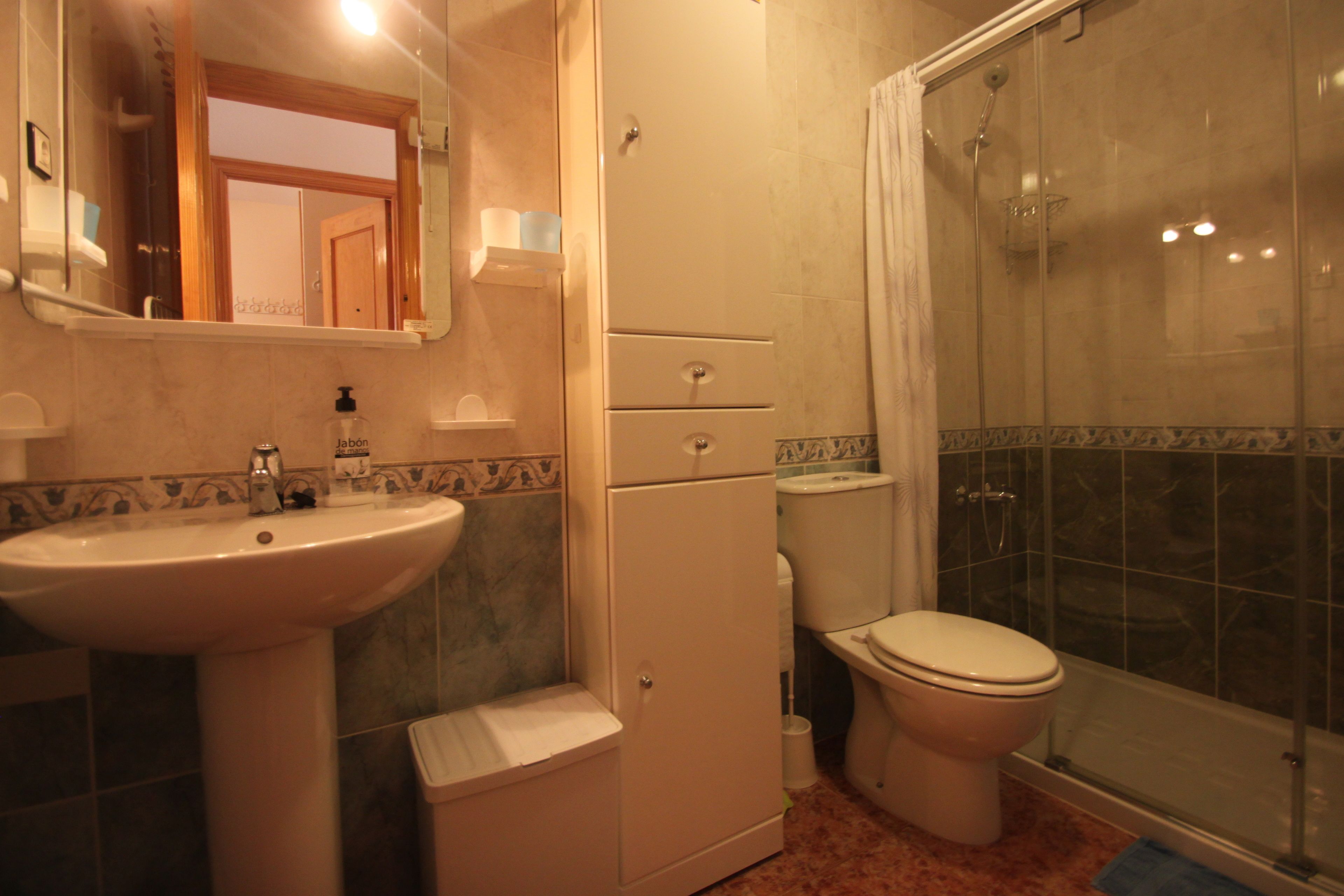 basic apartment, 2 bedrooms | bathroom | shower, hair dryer, towels