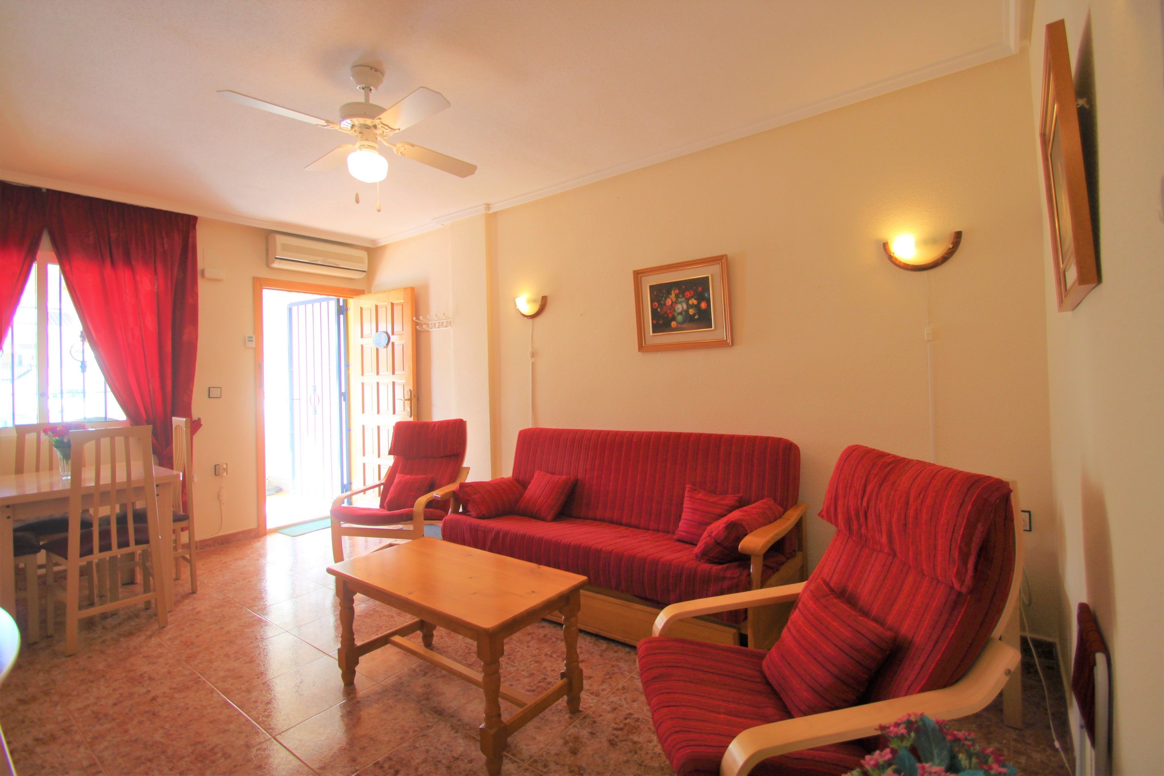 basic apartment, 2 bedrooms | living room | flat-screen tv