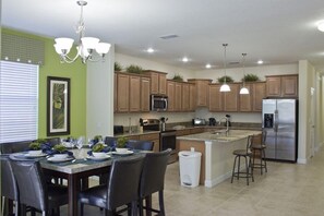 Apartment, Multiple Bedrooms | In-room dining