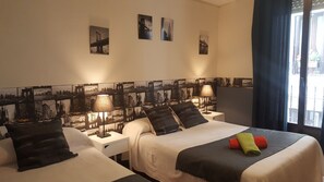 Kamar Quadruple, kamar mandi umum | Balkon
