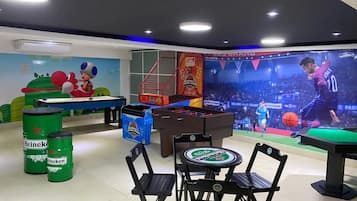 Spielezimmer