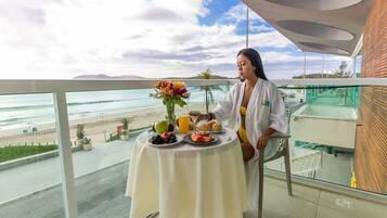 Minibar, bureau, espace de travail pour ordinateur portable