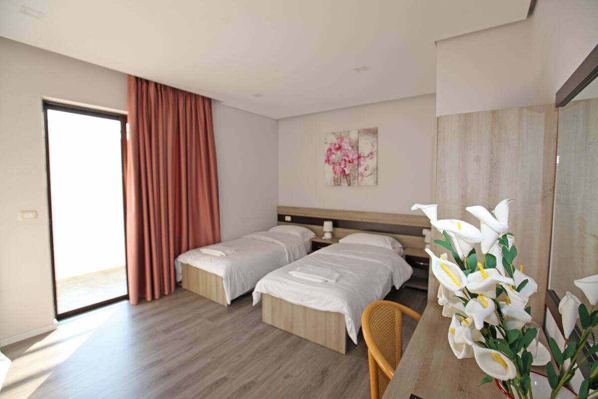 Triple Room, Balcony