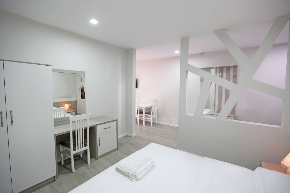 Apartment, Balcony