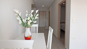 Deluxe Apartment | Desk, laptop workspace, soundproofing, iron/ironing board (on request) - Hotel Star (Sarandë)