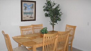 Apartment, Multiple Bedrooms | In-room dining - WY252 (Davenport)