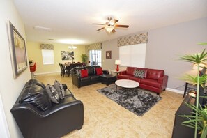 Apartment, Multiple Bedrooms | Living area