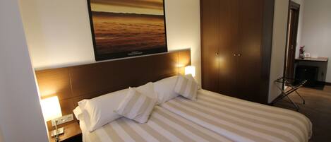 Standard Double Room | In-room safe, blackout drapes, soundproofing, free cribs/infant beds