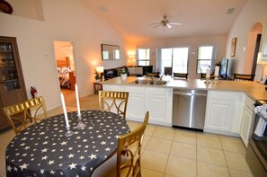 Huoneisto, useita makuuhuoneita | Yksityinen keittiö