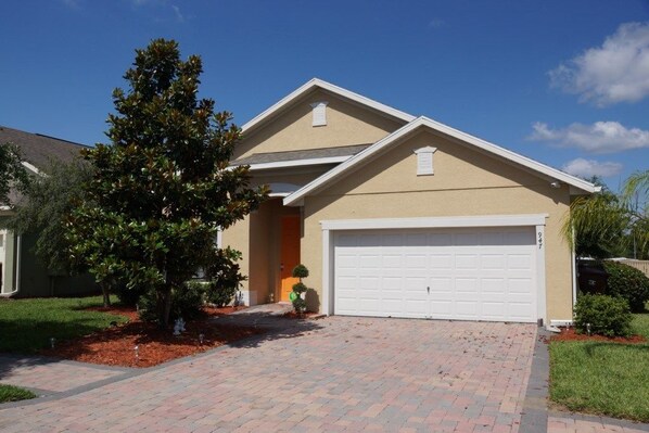 Bagian depan properti