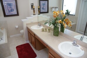 Bathroom - BD002 (Davenport)