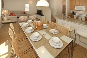 Apartment, Mehrere Schlafzimmer | Essbereich im Zimmer
