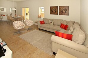 Living area - 4572 Ada Lane (Kissimmee)