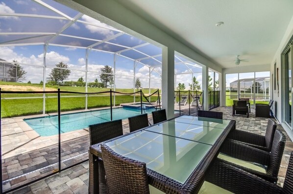 Huoneisto, useita makuuhuoneita | Terassi/patio