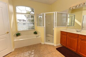 Apartment, Multiple Bedrooms | Bathroom | Hair dryer