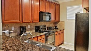 Apartment, Multiple Bedrooms | Private kitchen - Bella Piazza 4 (Davenport)
