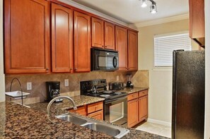 Apartment, Multiple Bedrooms | Private kitchen
