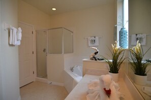 Apartment, Multiple Bedrooms | Bathroom