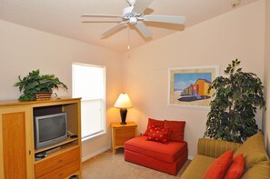 Huoneisto, useita makuuhuoneita | Olohuone | DVD-soitin