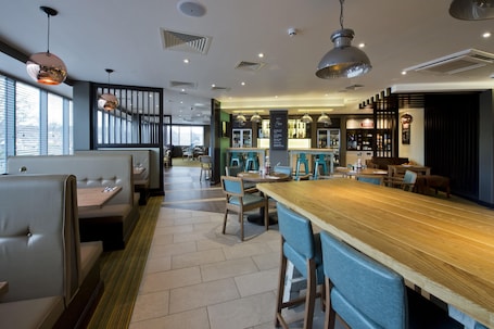 Restaurant. Premier Inn Leeds Headingley