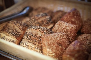 Breakfast buffet - Arthotel ANA Flair (Nördlingen)